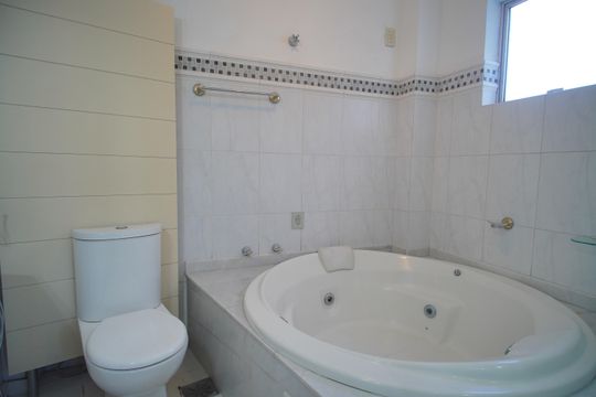 Banheiro da Suíte de apartamento para alugar com 2 quartos, 129m² em Rio Branco, Novo Hamburgo