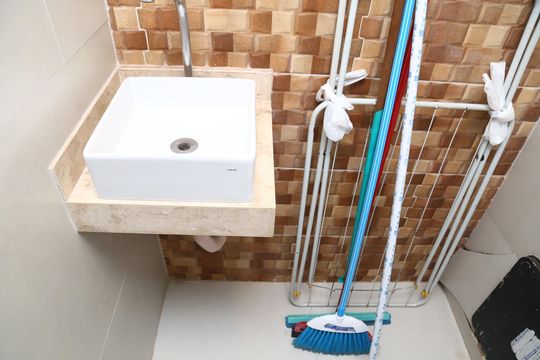 Banheiro da Área de Serviço de apartamento para alugar com 2 quartos, 82m² em Vila São João, Goiânia