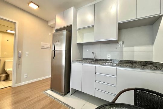 Cozinha de apartamento para alugar com 1 quarto, 29m² em Vila Santa Catarina, São Paulo