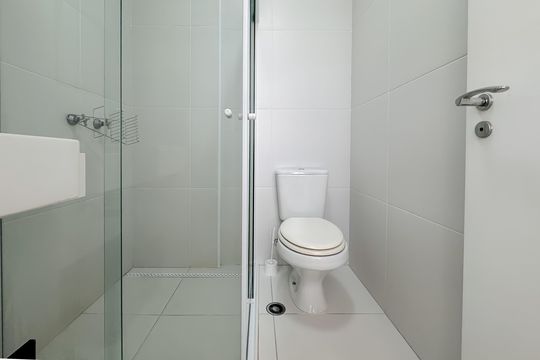 Banheiro de kitnet/studio para alugar com 1 quarto, 30m² em Vila Mariana, São Paulo
