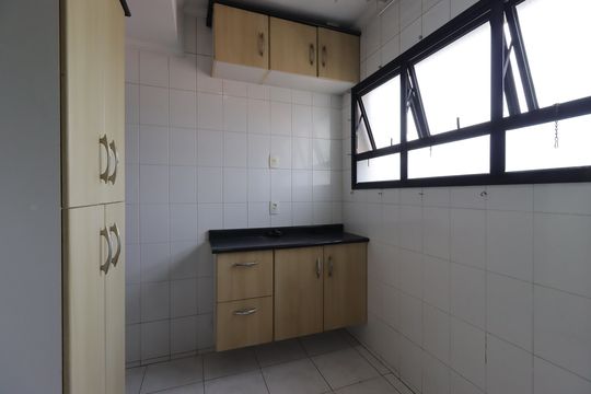Área de Serviço de apartamento para alugar com 3 quartos, 97m² em Jardim Stella, Santo André
