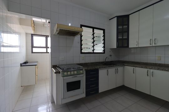 Cozinha de apartamento para alugar com 3 quartos, 97m² em Jardim Stella, Santo André