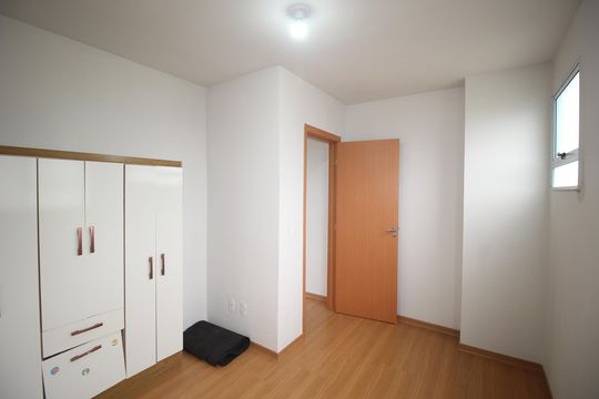 Quarto 1 de apartamento à venda com 1 quarto, 44m² em Rubem Berta, Porto Alegre