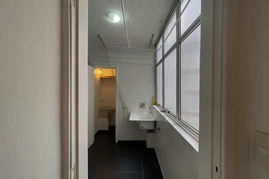 Quarto de Serviço de apartamento para alugar com 3 quartos, 89m² em Itaim Bibi, São Paulo