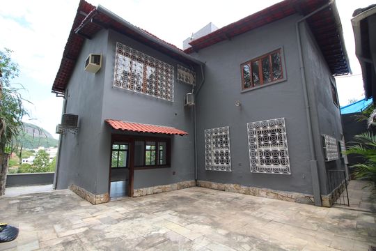Quintal de casa à venda com 5 quartos, 412m² em Freguesia de Jacarepaguá, Rio de Janeiro
