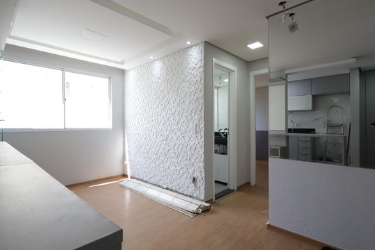 Sala de apartamento à venda com 2 quartos, 45m² em Vila Suzana, São Paulo