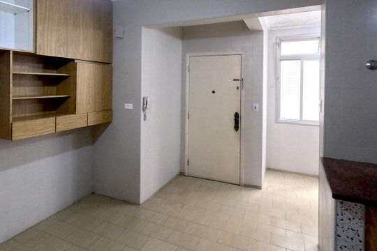 Cozinha de apartamento para alugar com 3 quartos, 135m² em Gonzaga, Santos