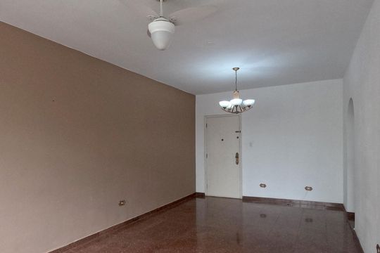 Sala de apartamento para alugar com 3 quartos, 135m² em Gonzaga, Santos