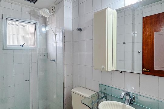 Banheiro da Suíte de apartamento para alugar com 2 quartos, 75m² em Vila Gomes Cardim, São Paulo