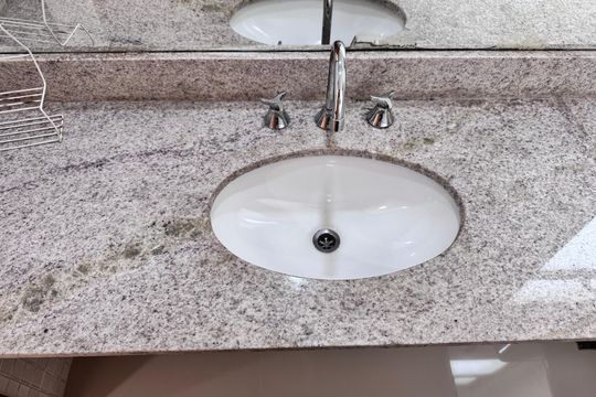 Banheiro da Suíte 2 de apartamento para alugar com 2 quartos, 90m² em Recreio dos Bandeirantes, Rio de Janeiro