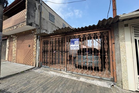 Fachada de casa para alugar com 1 quarto, 44m² em Jardim Novo Carrão, São Paulo