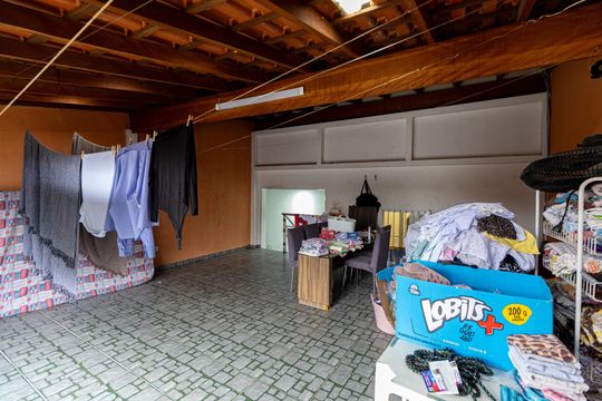 Varanda de casa à venda com 3 quartos, 180m² em Parque Guarani, São Paulo