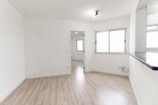 Sala de apartamento para alugar com 1 quarto, 37m² em Vila Carmosina, São Paulo