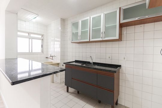 Cozinha de apartamento à venda com 1 quarto, 37m² em Vila Carmosina, São Paulo
