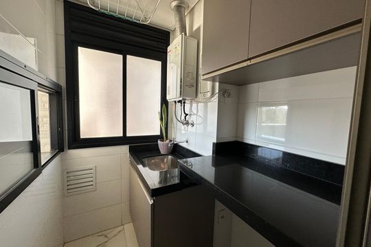 Área de Serviço de apartamento para alugar com 2 quartos, 112m² em Empresarial 18 do Forte, Barueri