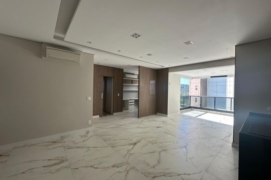 Apartamento para alugar com 2 quartos, 112m² em Empresarial 18 do Forte, Barueri