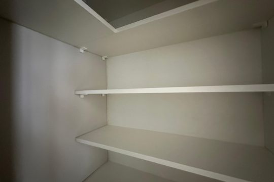Despensa de apartamento para alugar com 2 quartos, 112m² em Empresarial 18 do Forte, Barueri