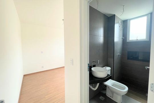 Suíte de apartamento à venda com 2 quartos, 83m² em Santa Rosa, Belo Horizonte