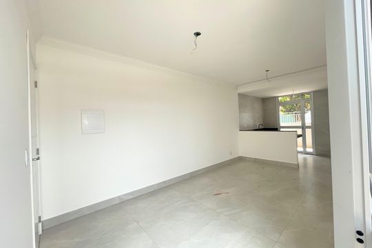 Sala de apartamento à venda com 2 quartos, 83m² em Santa Rosa, Belo Horizonte