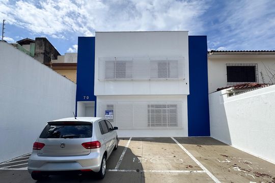 Fachada de casa à venda com 3 quartos, 253m² em Santa Terezinha, São Bernardo do Campo