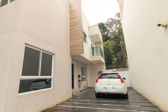 Garagem de casa de condomínio para alugar com 4 quartos, 152m² em Santa Felicidade, Curitiba