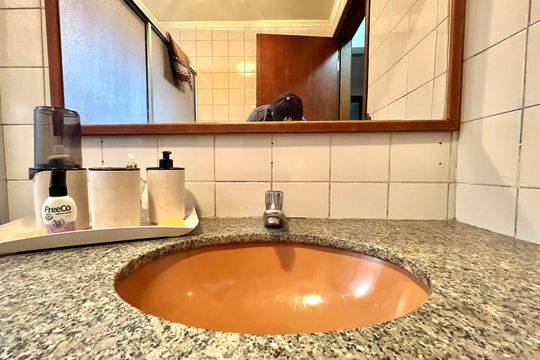 Banheiro Social 2 de casa à venda com 5 quartos, 252m² em Cidade Domitila, São Paulo