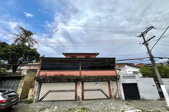 Fachada de casa à venda com 5 quartos, 252m² em Cidade Domitila, São Paulo