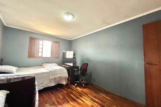 Quarto 2 de casa à venda com 5 quartos, 252m² em Cidade Domitila, São Paulo