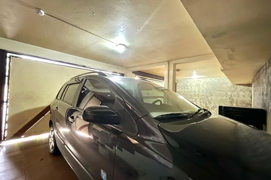 Garagem de casa à venda com 5 quartos, 252m² em Cidade Domitila, São Paulo