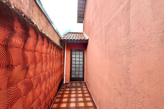 Área externa de casa à venda com 5 quartos, 252m² em Cidade Domitila, São Paulo