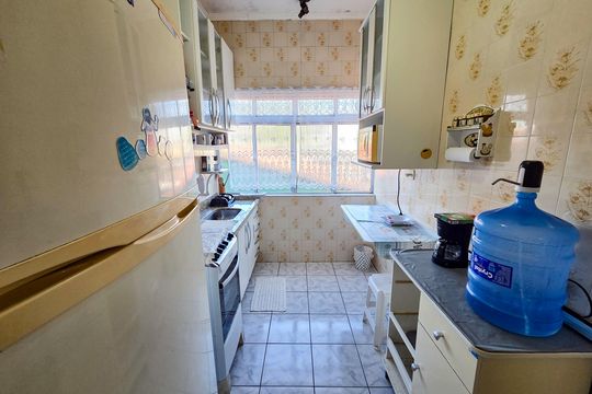 Cozinha de kitnet/studio para alugar com 1 quarto, 28m² em Caiçara, Praia Grande