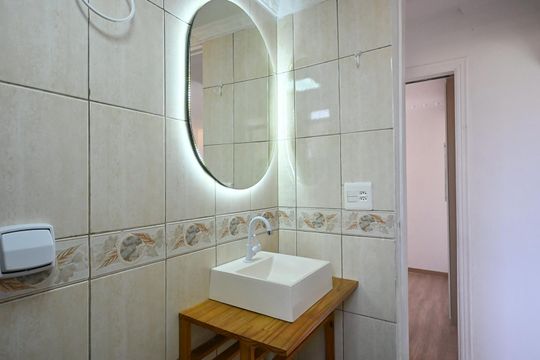 Banheiro de apartamento para alugar com 2 quartos, 52m² em Jardim Umuarama, São Paulo