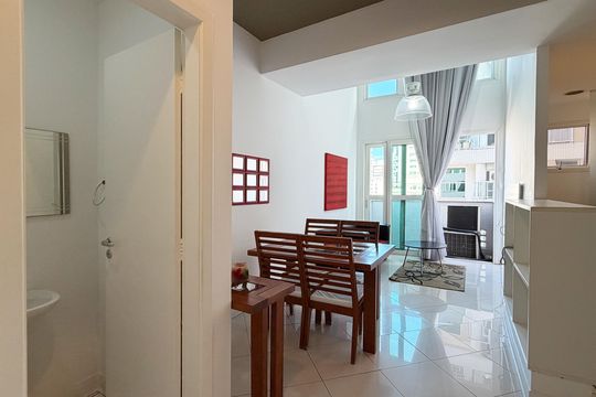 Sala de apartamento para alugar com 2 quartos, 130m² em Gonzaga, Santos
