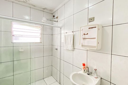 Banheiro de casa para alugar com 2 quartos, 90m² em Jardim Aricanduva, São Paulo