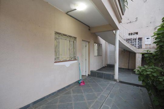 Área de serviço de casa para alugar com 2 quartos, 68m² em Vila Gustavo, São Paulo