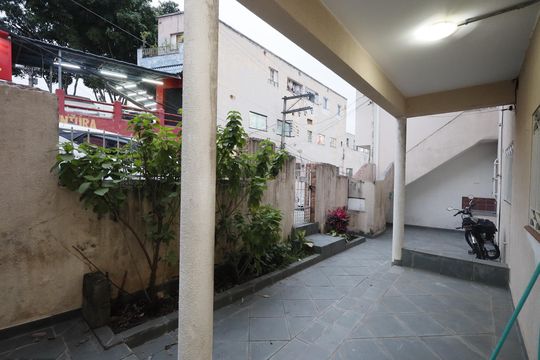 Quintal / Área de Serviço de casa para alugar com 2 quartos, 68m² em Vila Gustavo, São Paulo