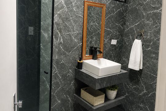 Banheiro de apartamento à venda com 3 quartos, 97m² em Aclimação, São Paulo