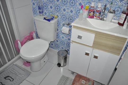 Banheiro de apartamento para alugar com 2 quartos, 50m² em Rocha, Rio de Janeiro
