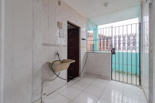 Área de serviço de casa para alugar com 2 quartos, 200m² em Jardim Haydee, Mauá
