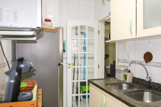 Cozinha de casa de condomínio à venda com 4 quartos, 140m² em Engenho de Dentro, Rio de Janeiro