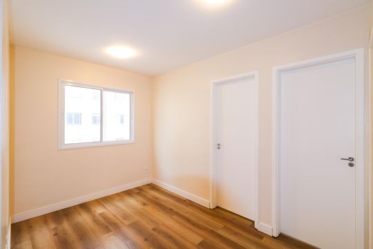 Sala de apartamento para alugar com 2 quartos, 35m² em Paraíso do Morumbi, São Paulo