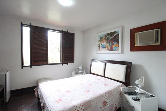 Suíte de casa à venda com 4 quartos, 1200m² em Freguesia de Jacarepaguá, Rio de Janeiro