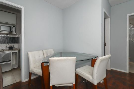 Sala de apartamento à venda com 1 quarto, 38m² em Bom Jesus, Porto Alegre