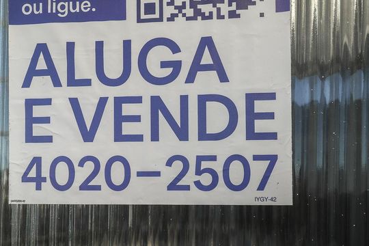 Placa de apartamento à venda com 1 quarto, 38m² em Bom Jesus, Porto Alegre