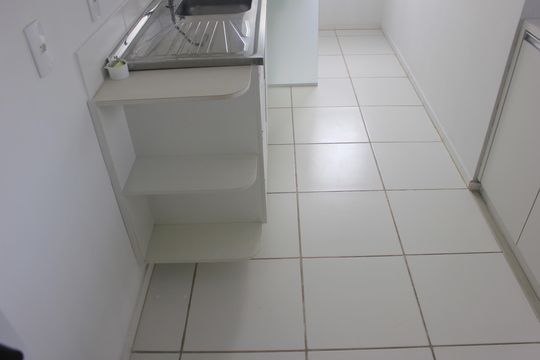 Cozinha  de apartamento para alugar com 2 quartos, 36m² em Vila das Bandeiras, Guarulhos