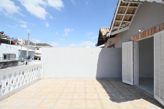 Varanda da Suíte 1 de casa para alugar com 3 quartos, 70m² em Jardim Monte Kemel, São Paulo