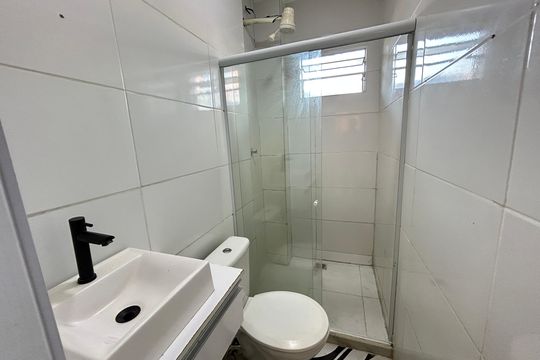 Banheiro de apartamento à venda com 2 quartos, 45m² em Piedade, Rio de Janeiro