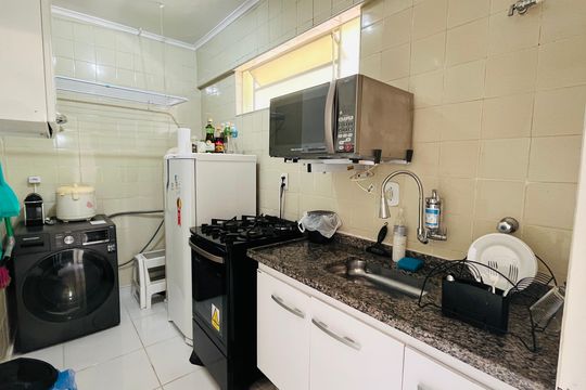 Cozinha de apartamento à venda com 1 quarto, 45m² em Taquaral, Campinas