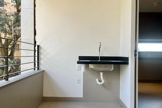 Área de serviço de apartamento à venda com 3 quartos, 70m² em Sion, Belo Horizonte