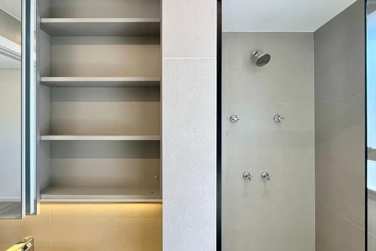 Banheiro da suíte de apartamento à venda com 3 quartos, 70m² em Sion, Belo Horizonte